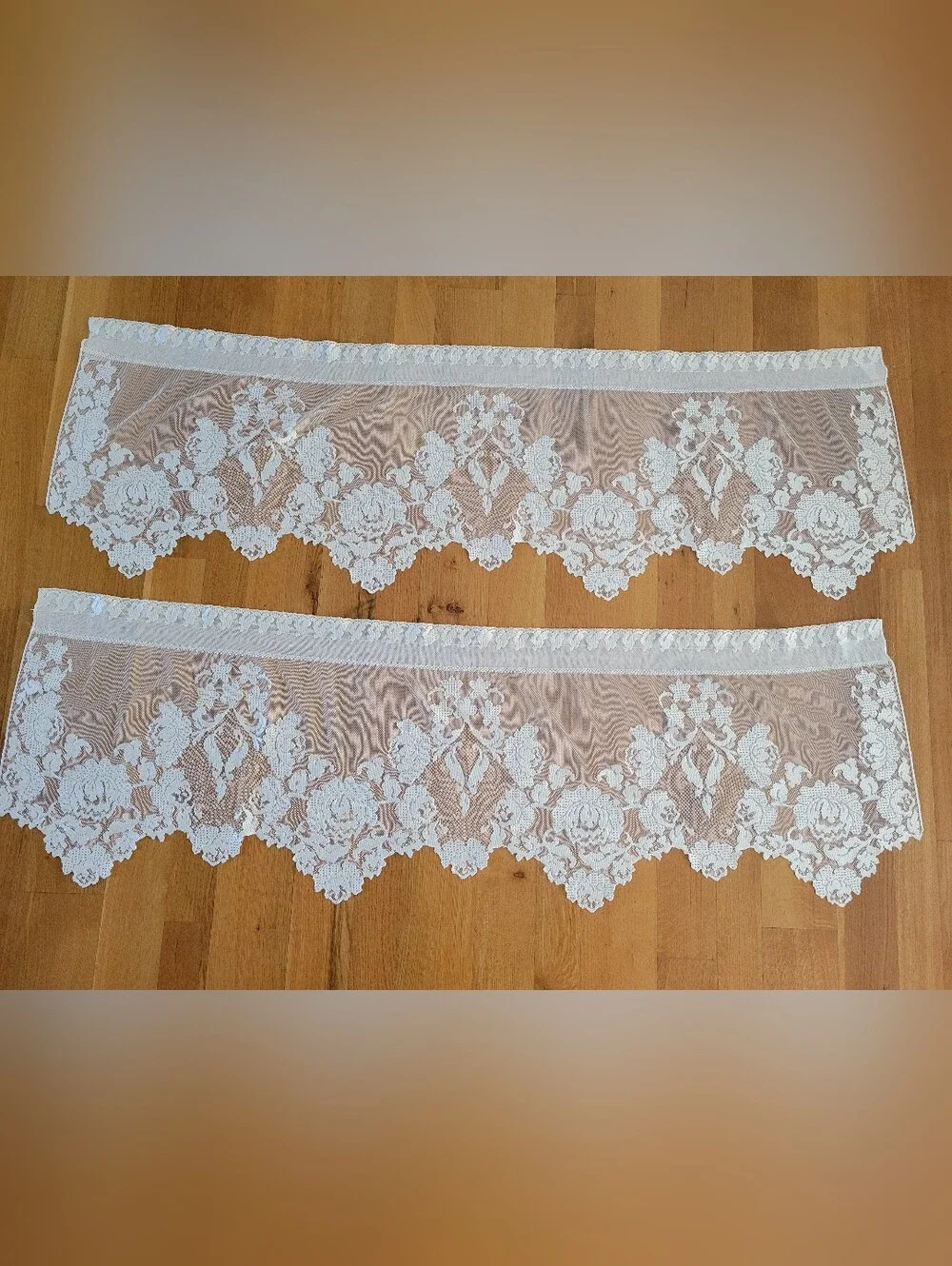 Set of two valances